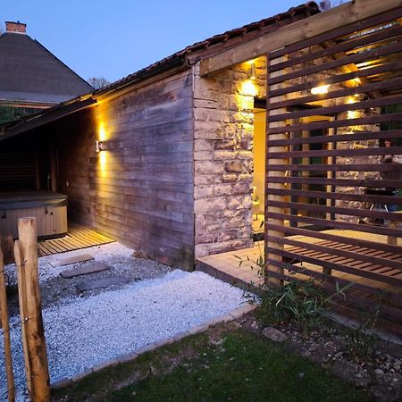 Out & Lodge Les Spirous Les Geronsarts Bagian luar foto