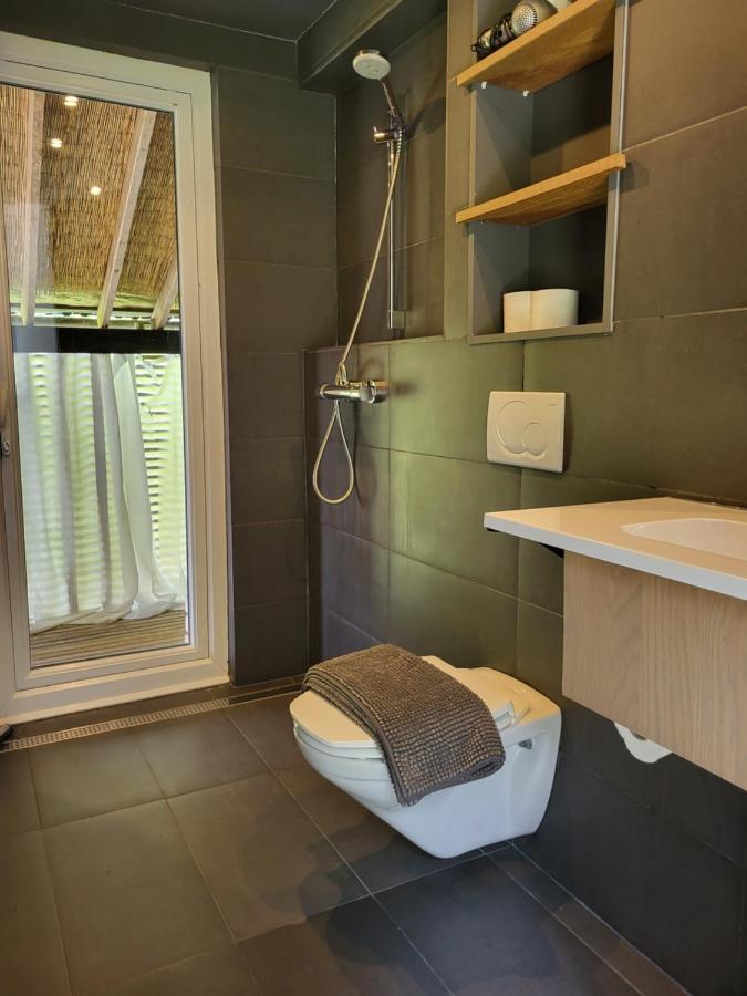 Out & Lodge Les Spirous Les Geronsarts Bagian luar foto