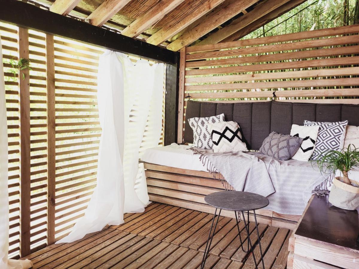 Out & Lodge Les Spirous Les Geronsarts Bagian luar foto